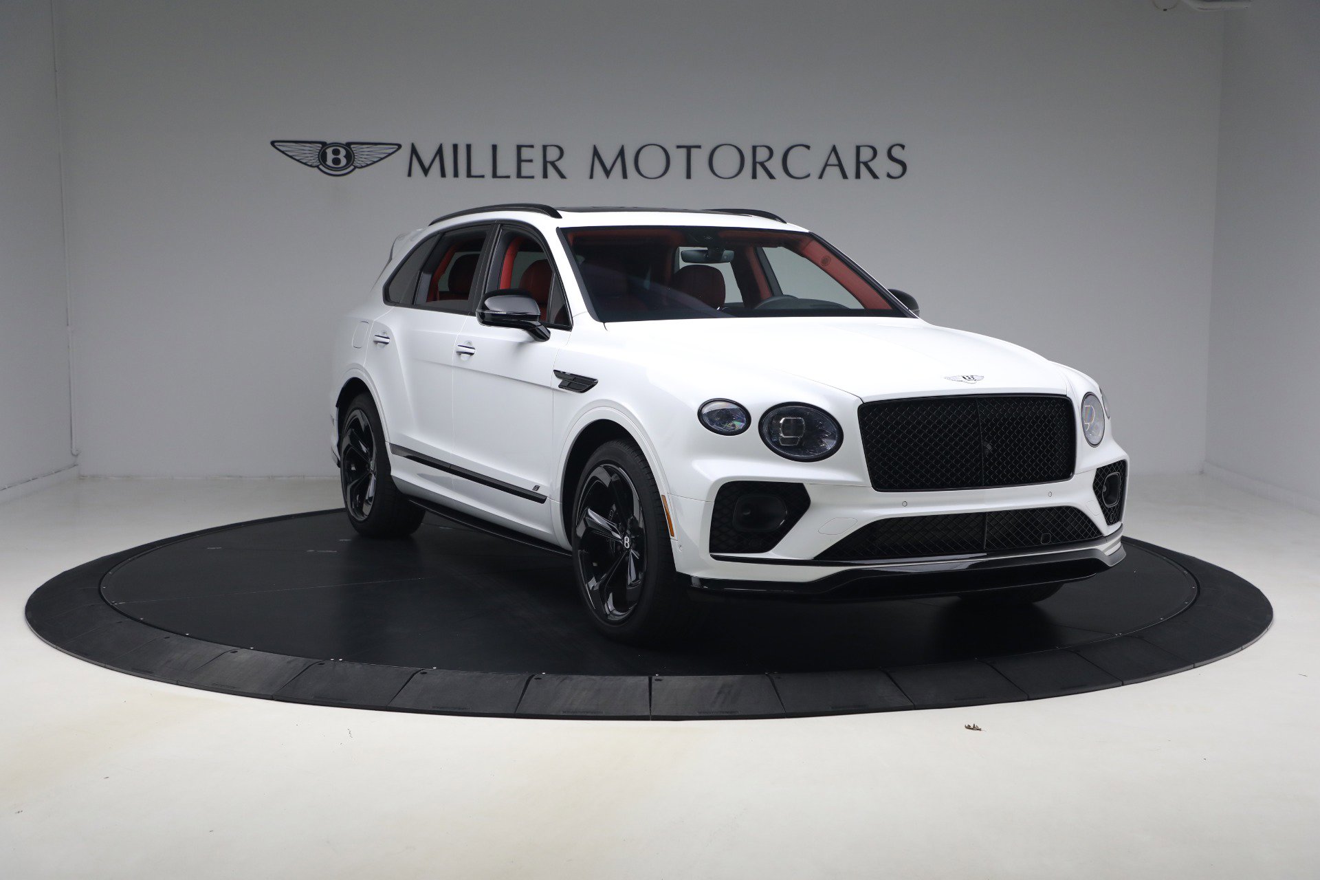 Used 2023 Bentley Bentayga AWD/4WD image 11