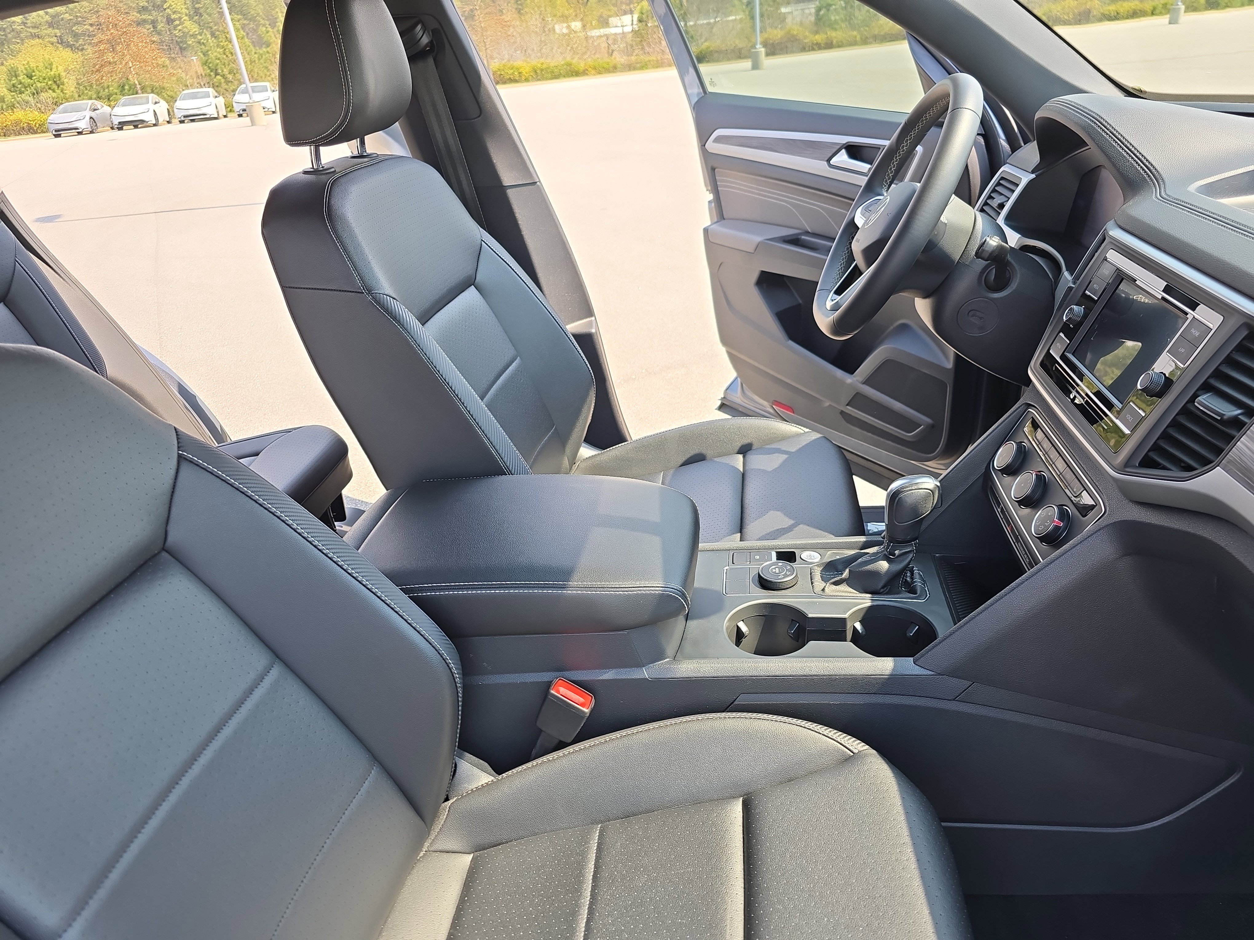 Used 2022 Volkswagen Atlas Cross Sport SE AWD/4WD image 10