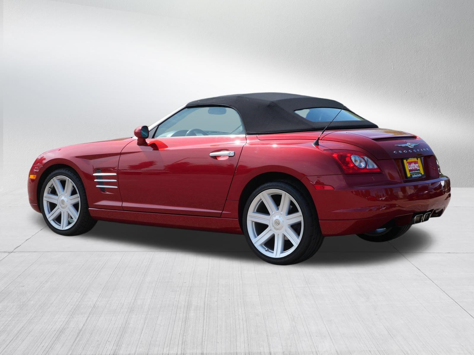 Used 2005 Chrysler Crossfire Limited RWD image 5