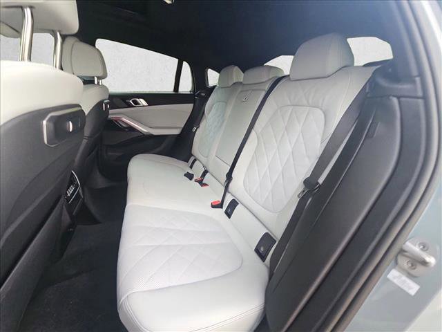 Certified 2026 BMW X6 xDrive40i w/ Climate Comfort Package AWD/4WD image 18