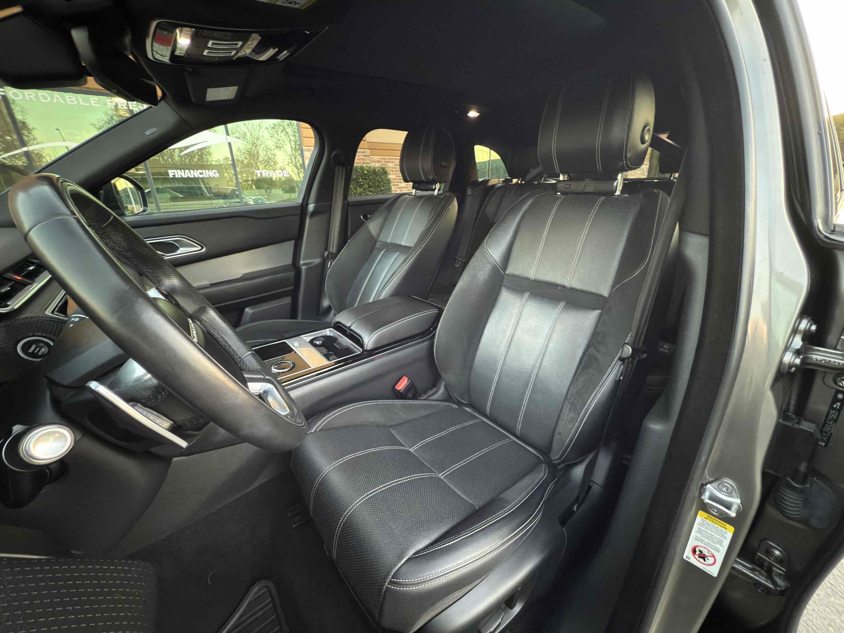 Used 2018 Land Rover Range Rover Velar R-Dynamic SE image 50