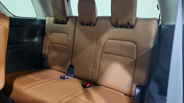 Certified 2023 Nissan Pathfinder Platinum FWD image 24