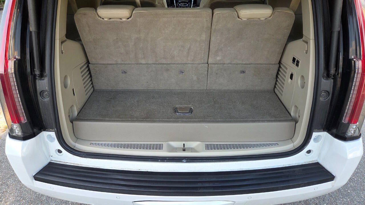 Used 2017 Cadillac Escalade Luxury AWD/4WD image 48