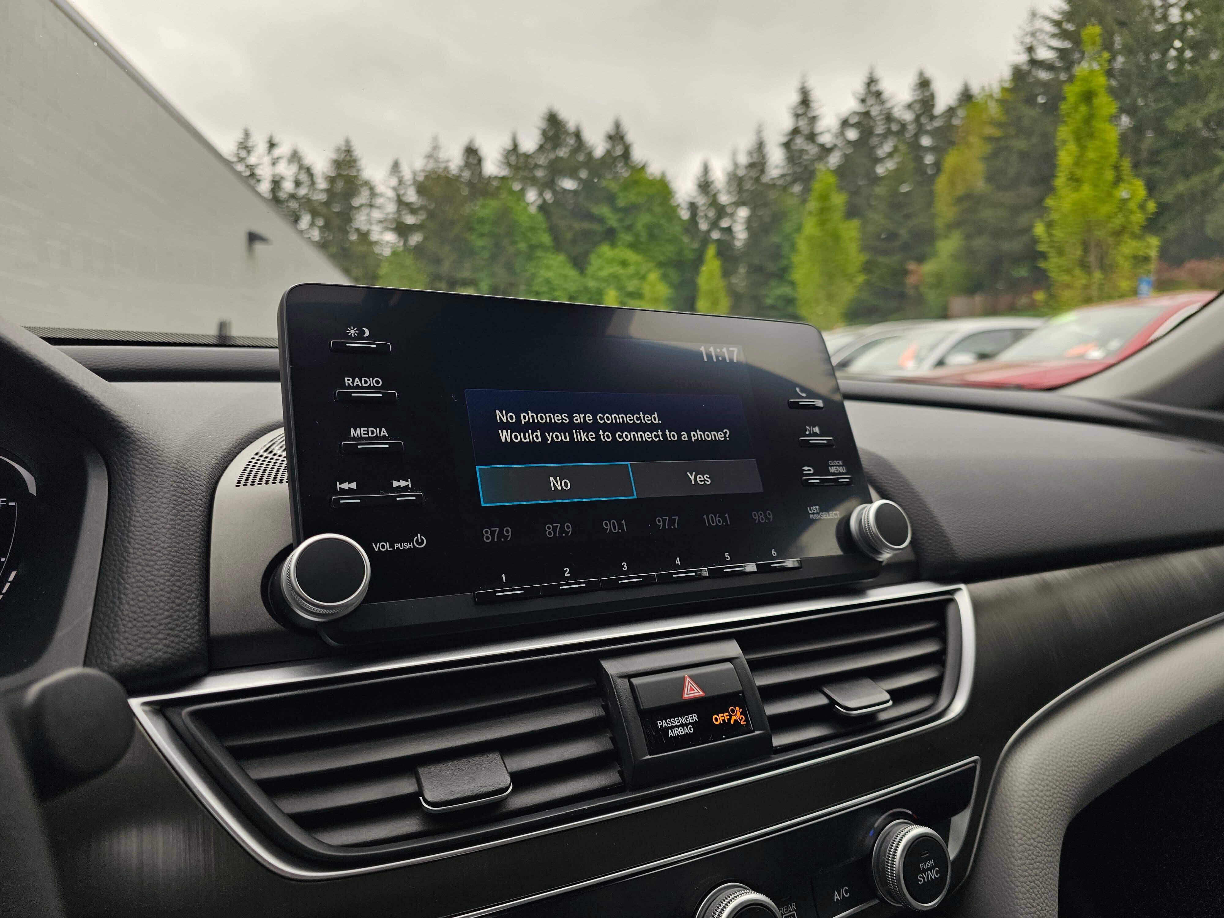 Used 2019 Honda Accord LX image 25