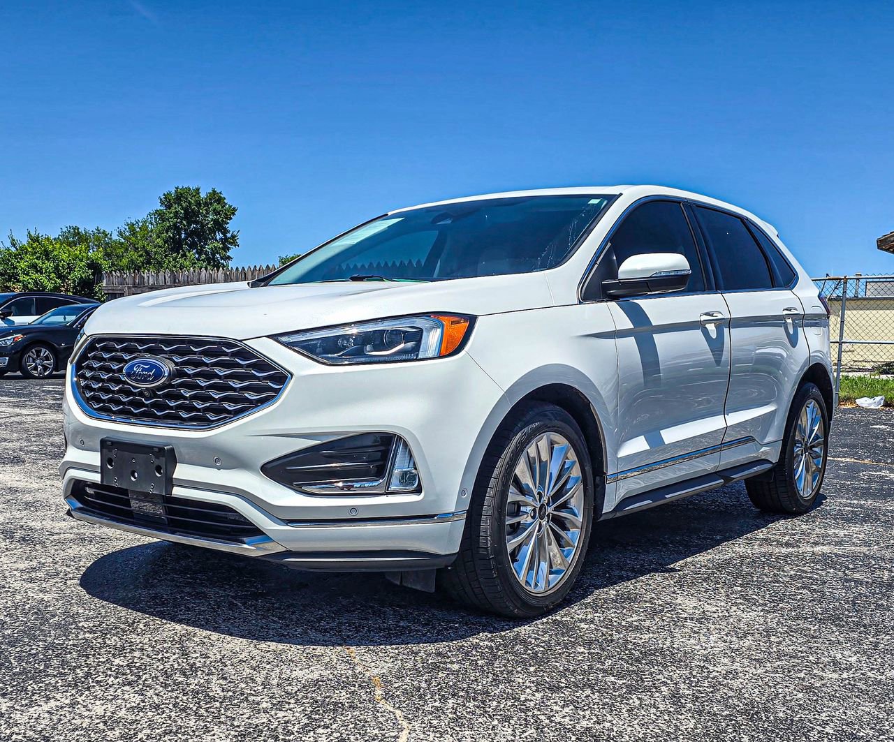 Used 2022 Ford Edge Titanium w/ Equipment Group 301A AWD/4WD image 3
