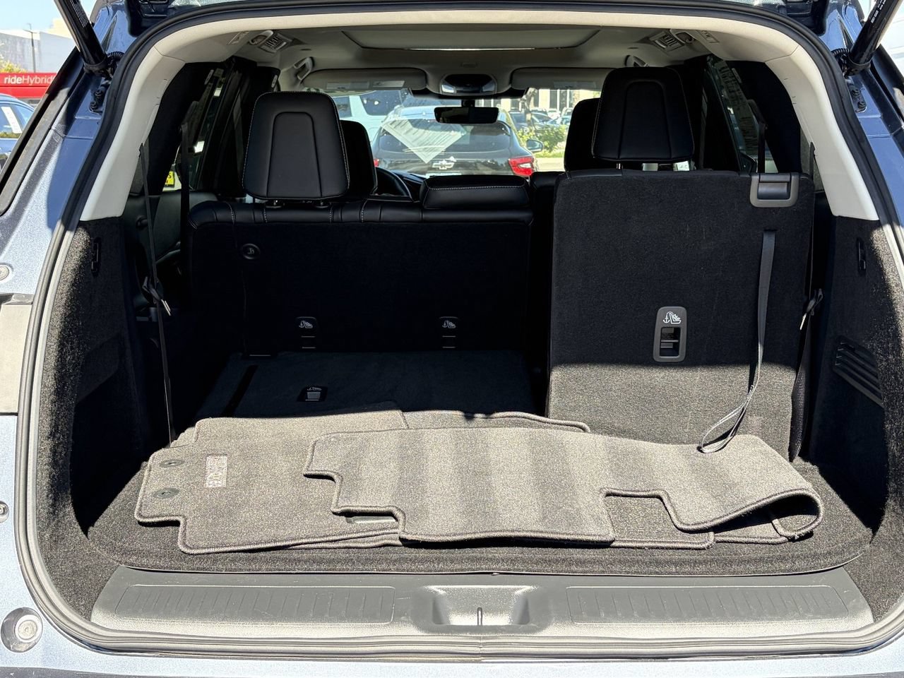 Certified 2026 INFINITI QX60 Luxe w/ Cargo Package FWD image 13