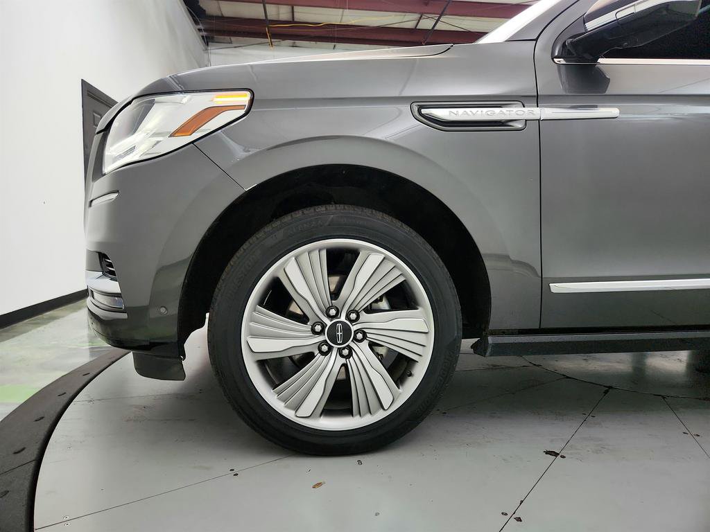 Used 2018 Lincoln Navigator L Reserve w/ Technology Package AWD/4WD image 33