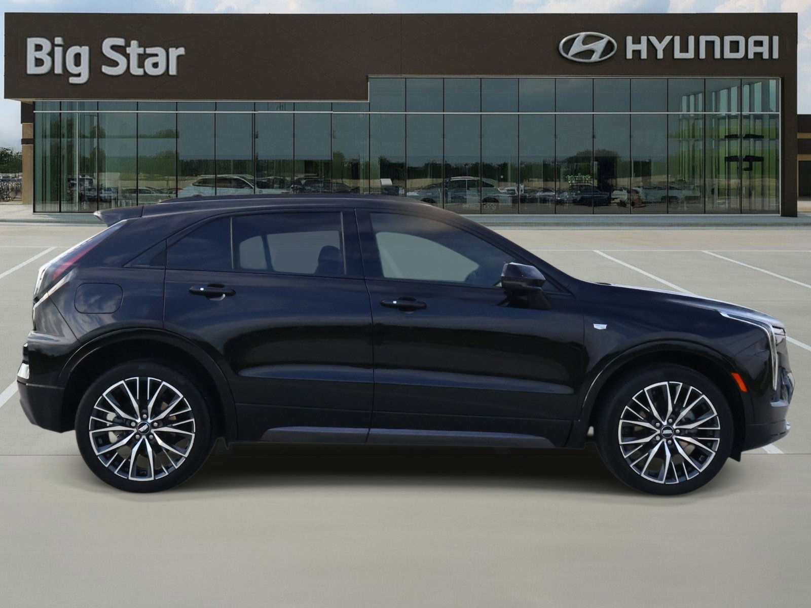 Used 2024 Cadillac XT4 Sport image 5