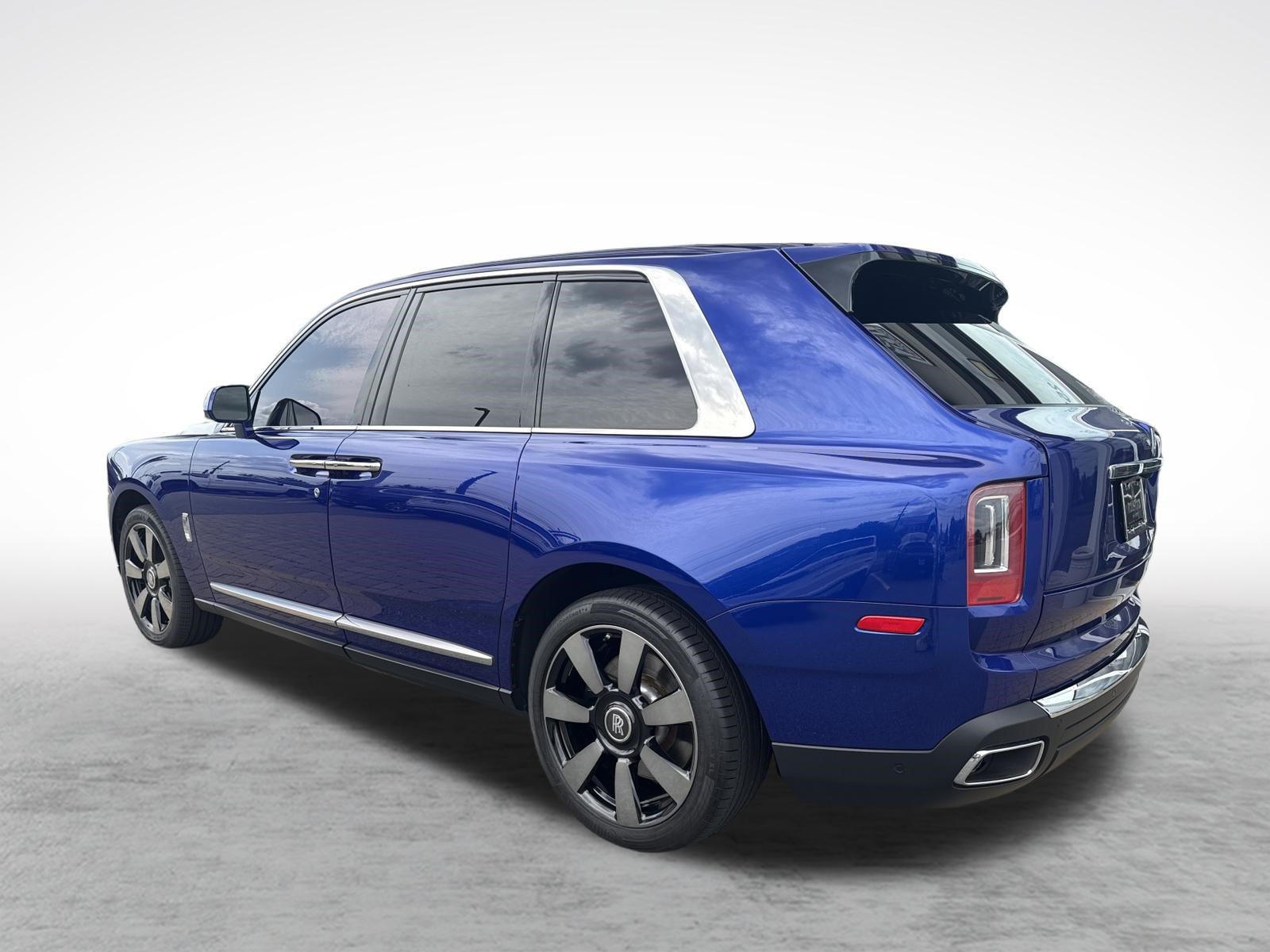 Certified 2021 Rolls-Royce Cullinan AWD/4WD image 3