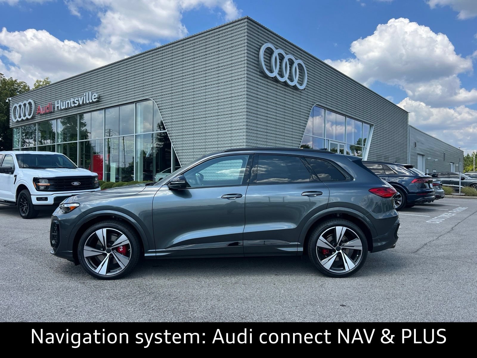 New 2026 Audi SQ5 Prestige AWD/4WD image 3