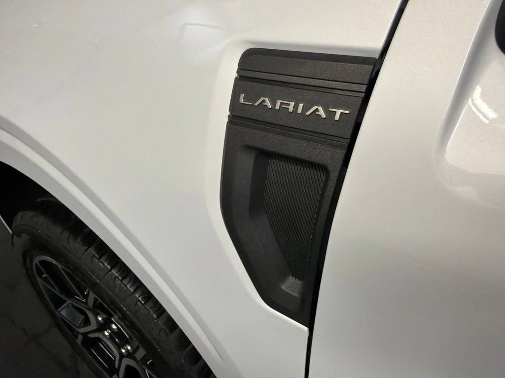 Used 2025 Ford Maverick Lariat w/ 4K Tow Package AWD/4WD image 39