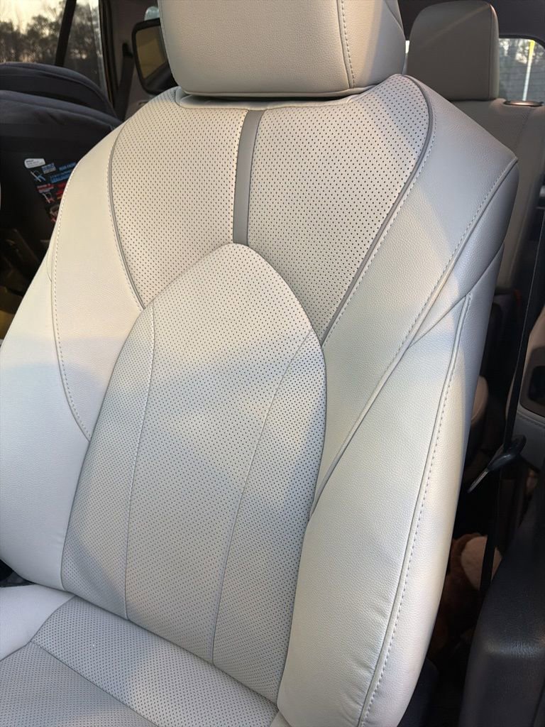 Used 2024 Toyota Grand Highlander Platinum image 4