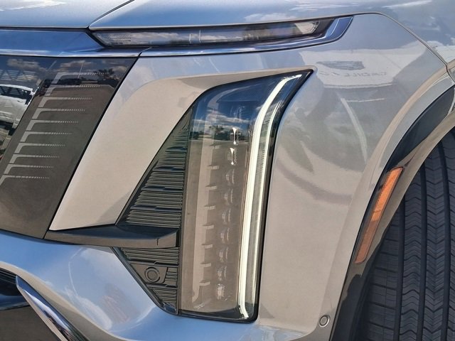 New 2026 Cadillac Vistiq Sport w/ LPO, Floor Liner Package image 7