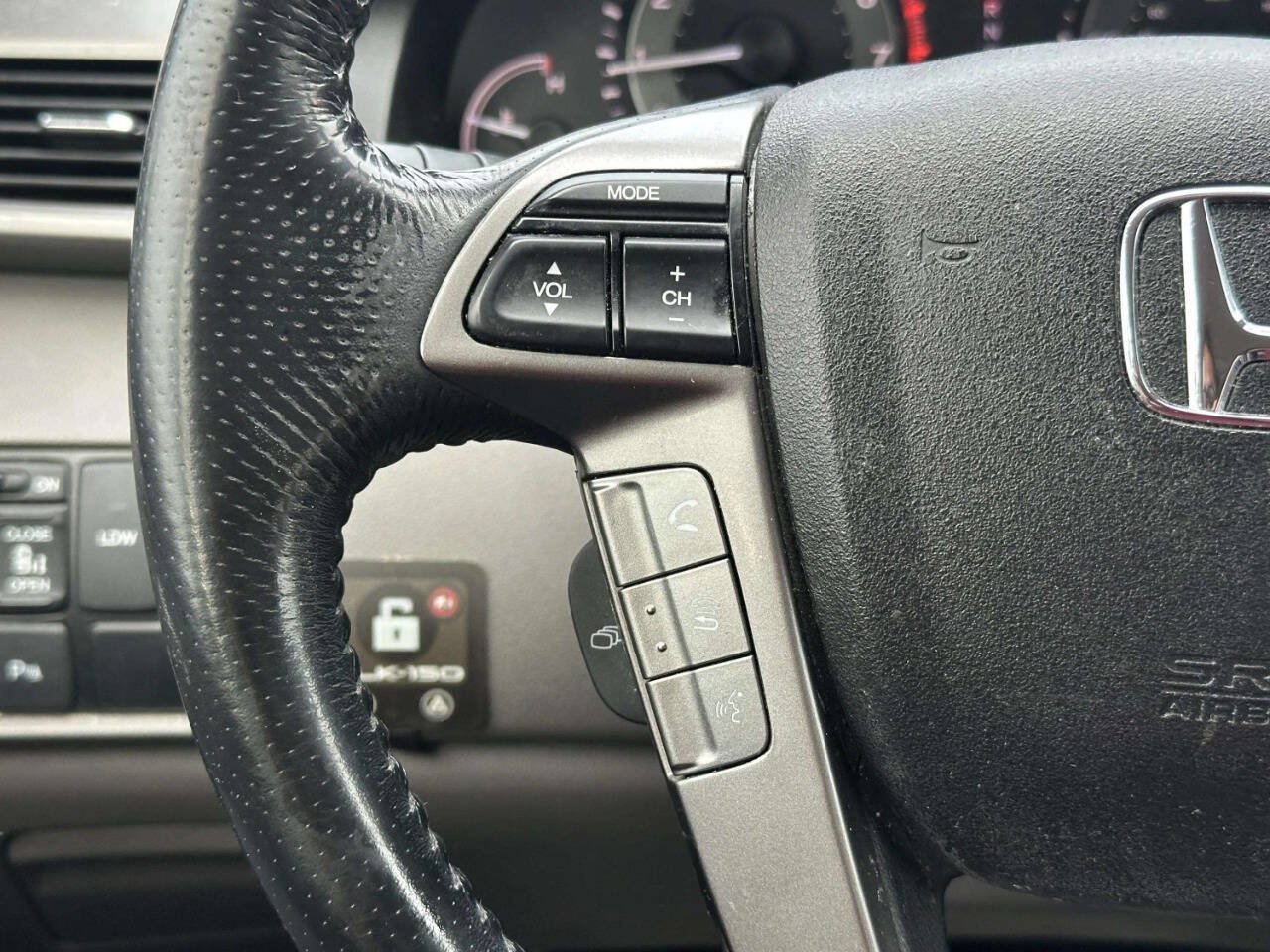 Used 2016 Honda Odyssey Touring Elite image 22