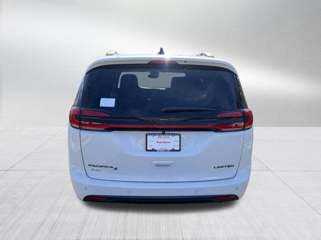New 2026 Chrysler Pacifica Limited image 6