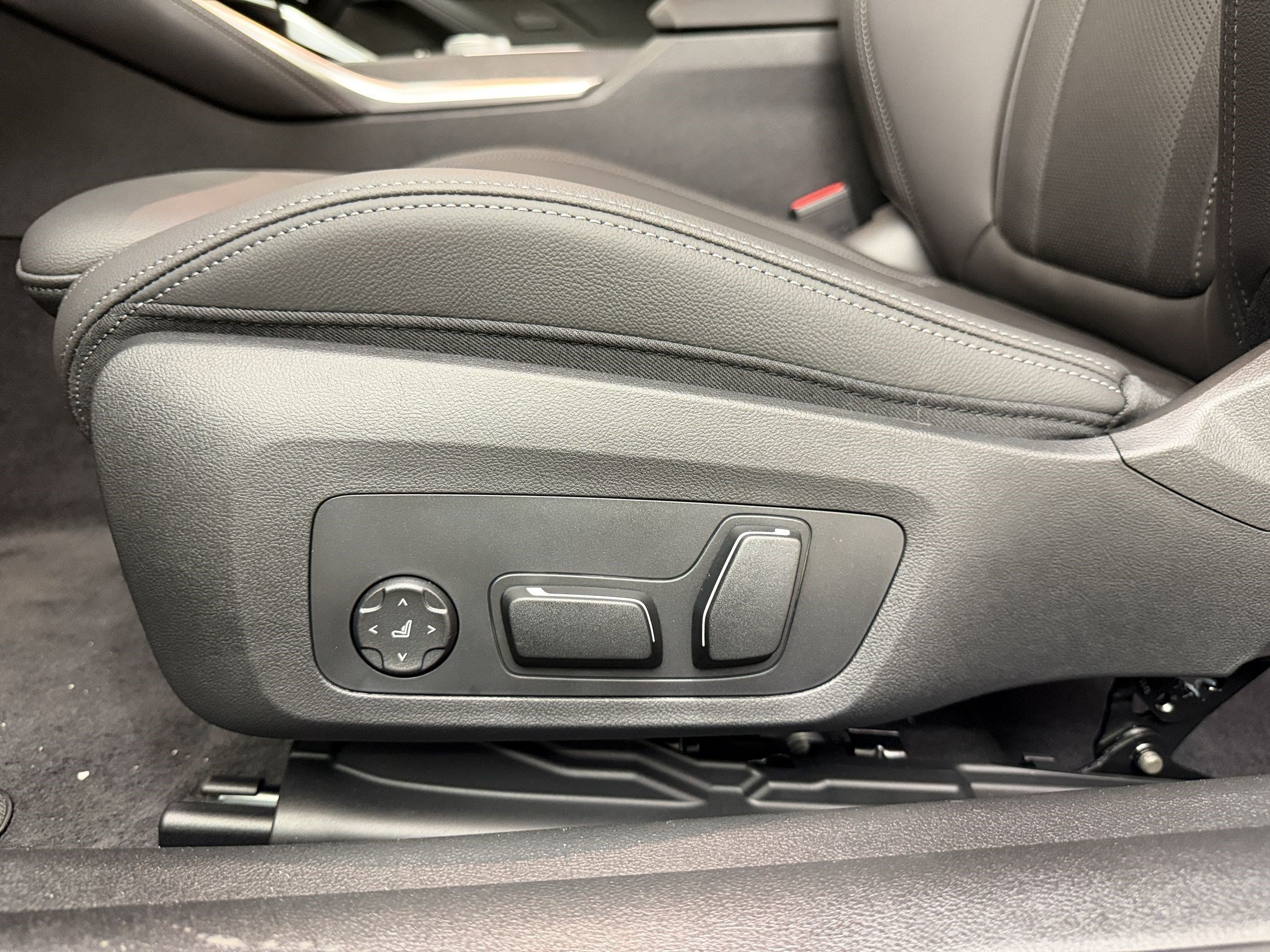 New 2027 BMW 430i Coupe w/ M Sport Package RWD image 15