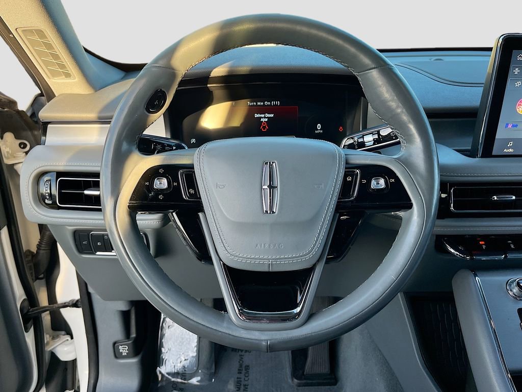 Used 2020 Lincoln Aviator Reserve w/ Equipment Group 202A image 11