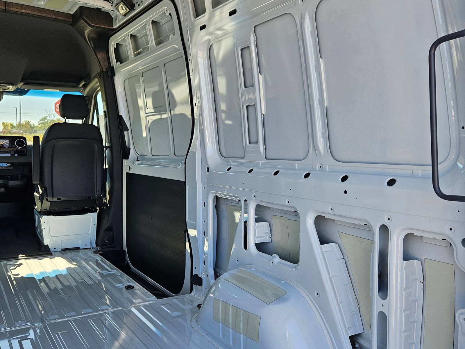 Certified 2025 Mercedes-Benz Sprinter 2500 image 26
