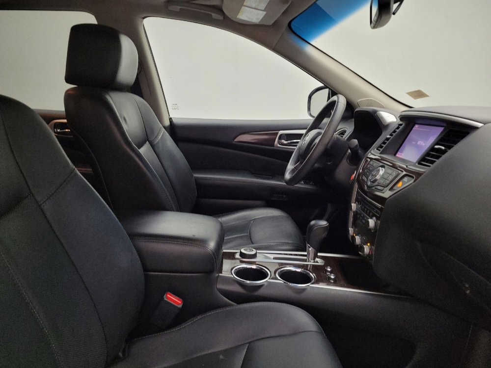 Used 2013 Nissan Pathfinder Platinum w/ Platinum Premium Pkg image 21
