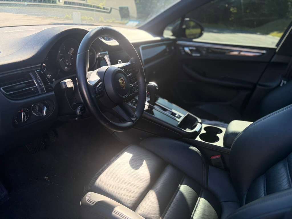 Used 2022 Porsche Macan S w/ Sport Chrono Package AWD/4WD image 14