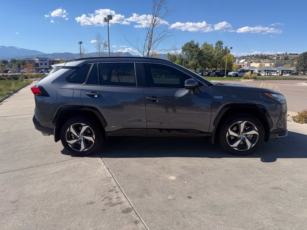 Used 2024 Toyota RAV4 SE w/ Weather & Moonroof Package AWD/4WD image 10