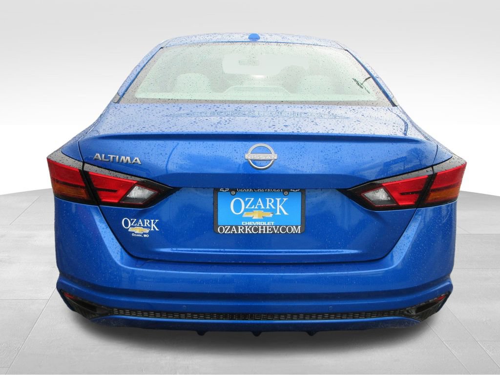 Used 2025 Nissan Altima 2.5 SV FWD image 4