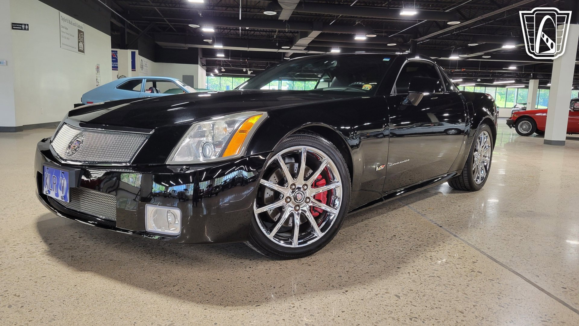 Used 2008 Cadillac XLR V RWD image 2