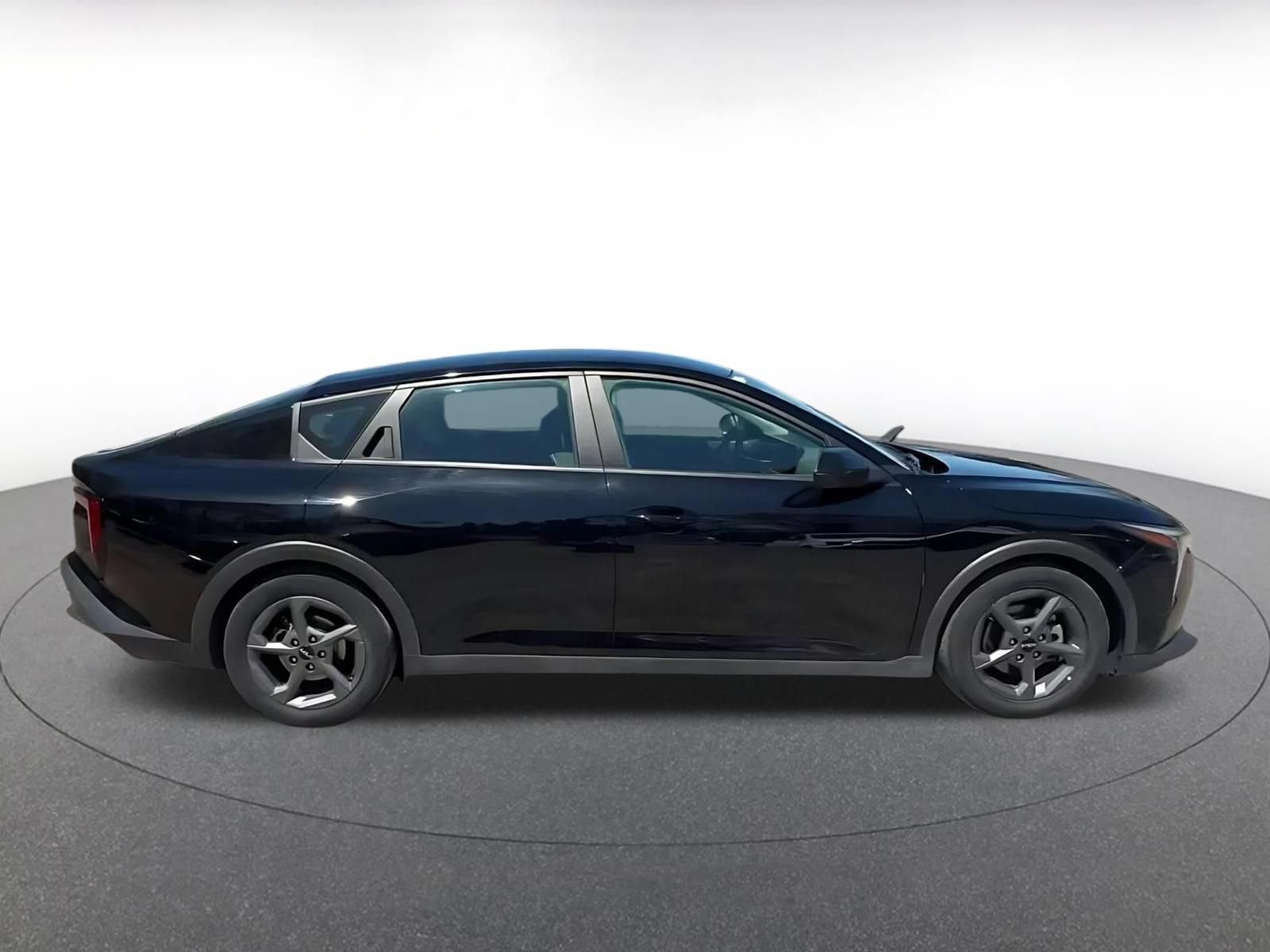 Used 2025 Kia K4 FWD image 15