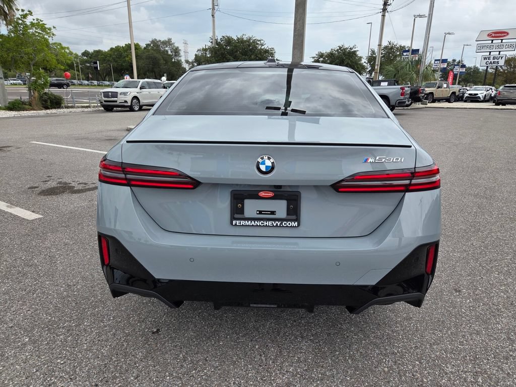 Used 2027 BMW 530i w/ M Sport Package RWD image 11