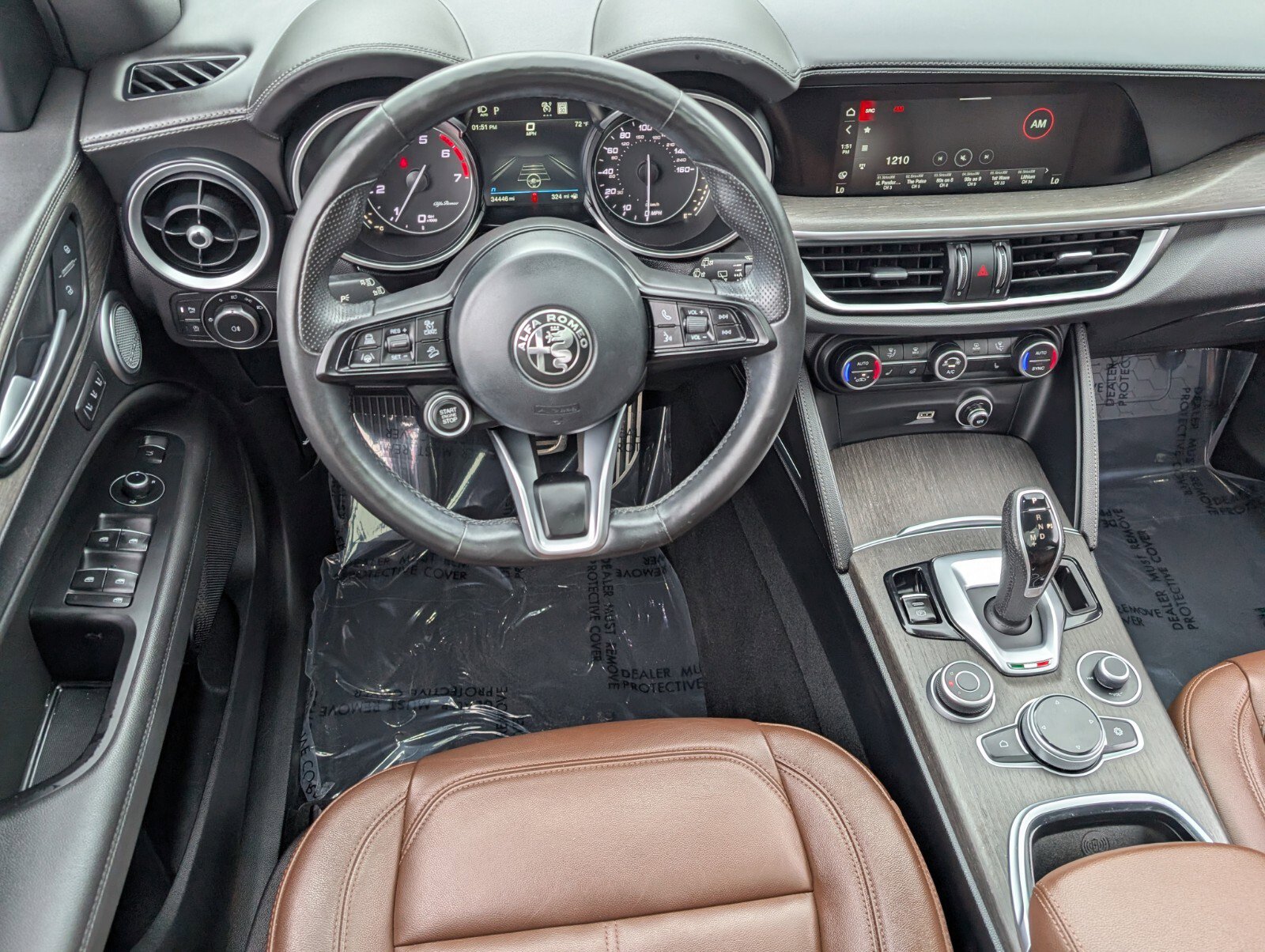 Used 2023 Alfa Romeo Stelvio Ti image 10