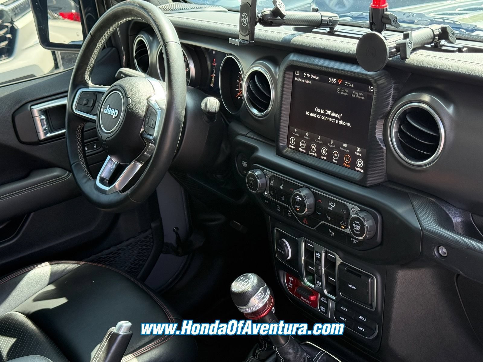 Used 2023 Jeep Gladiator Rubicon w/ LED Lighting Group AWD/4WD image 9