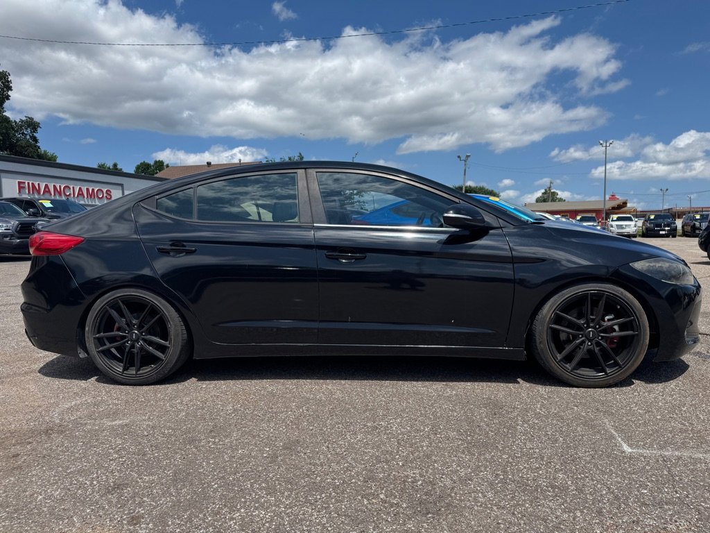 Used 2018 Hyundai Elantra Sport w/ Cargo Package image 4