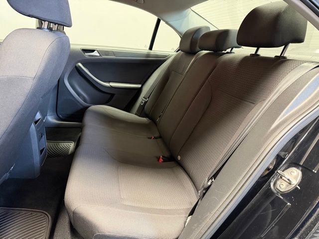 Used 2015 Volkswagen Jetta S image 17