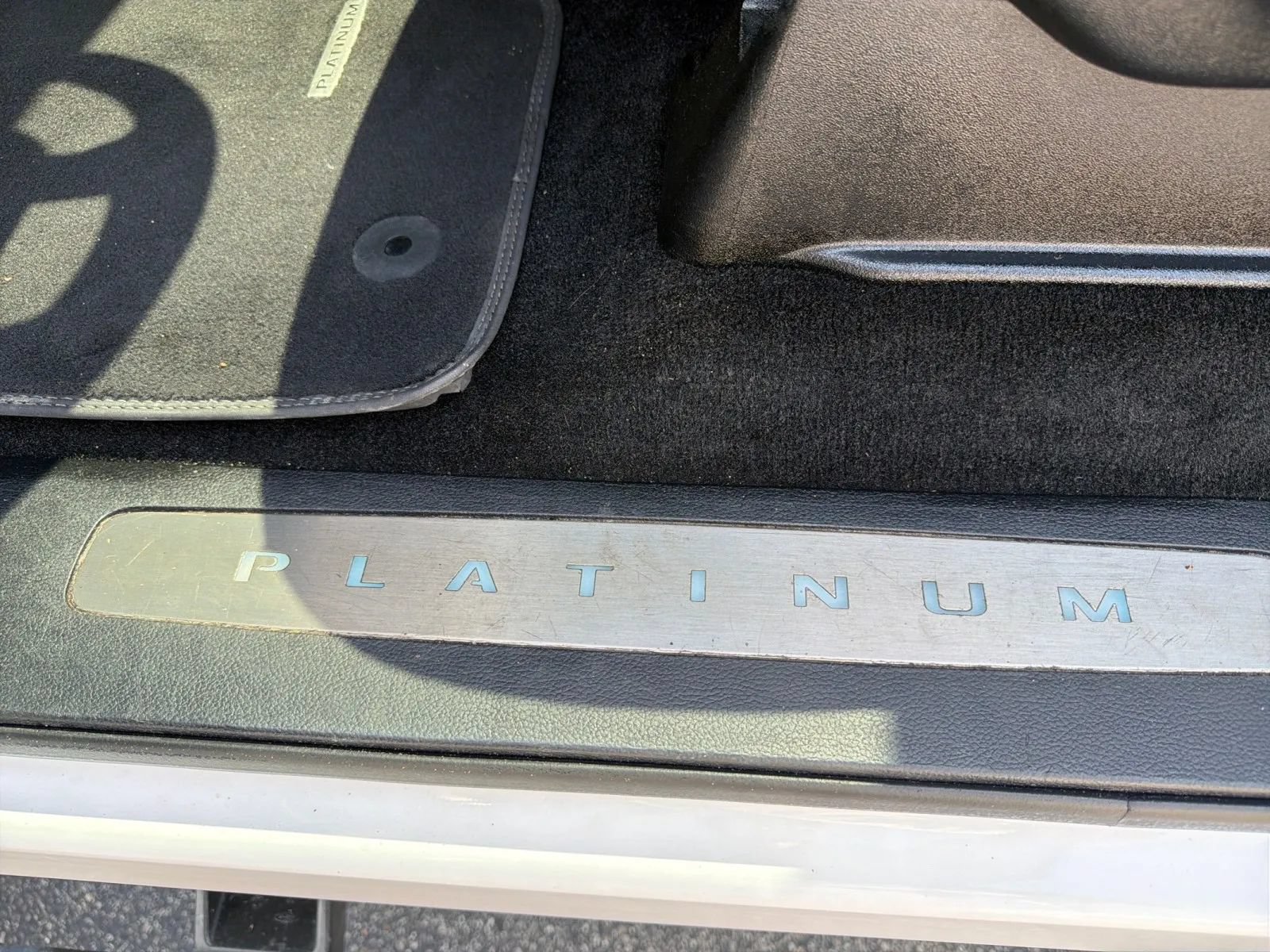 Used 2017 Ford F250 Platinum w/ Platinum Ultimate Package AWD/4WD image 41