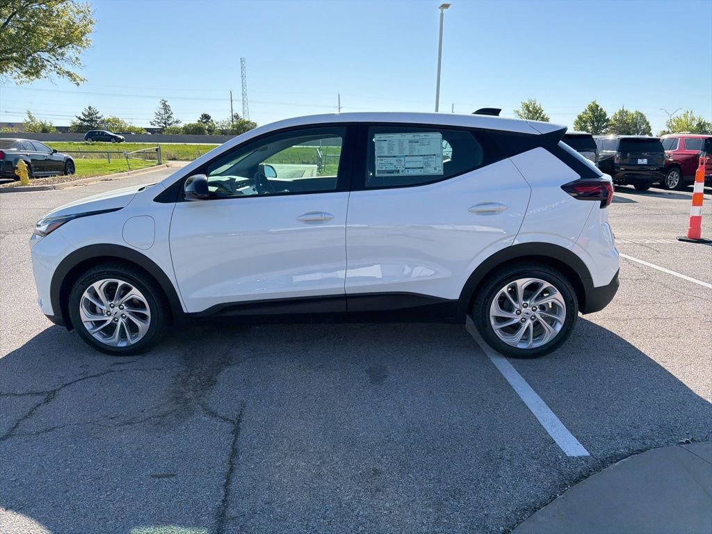 New 2027 Chevrolet Bolt LT w/ Comfort Package FWD image 6