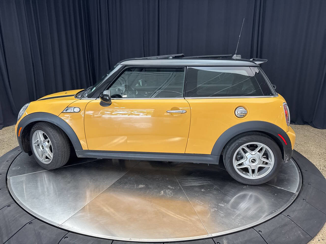 Used 2009 MINI Cooper S image 5