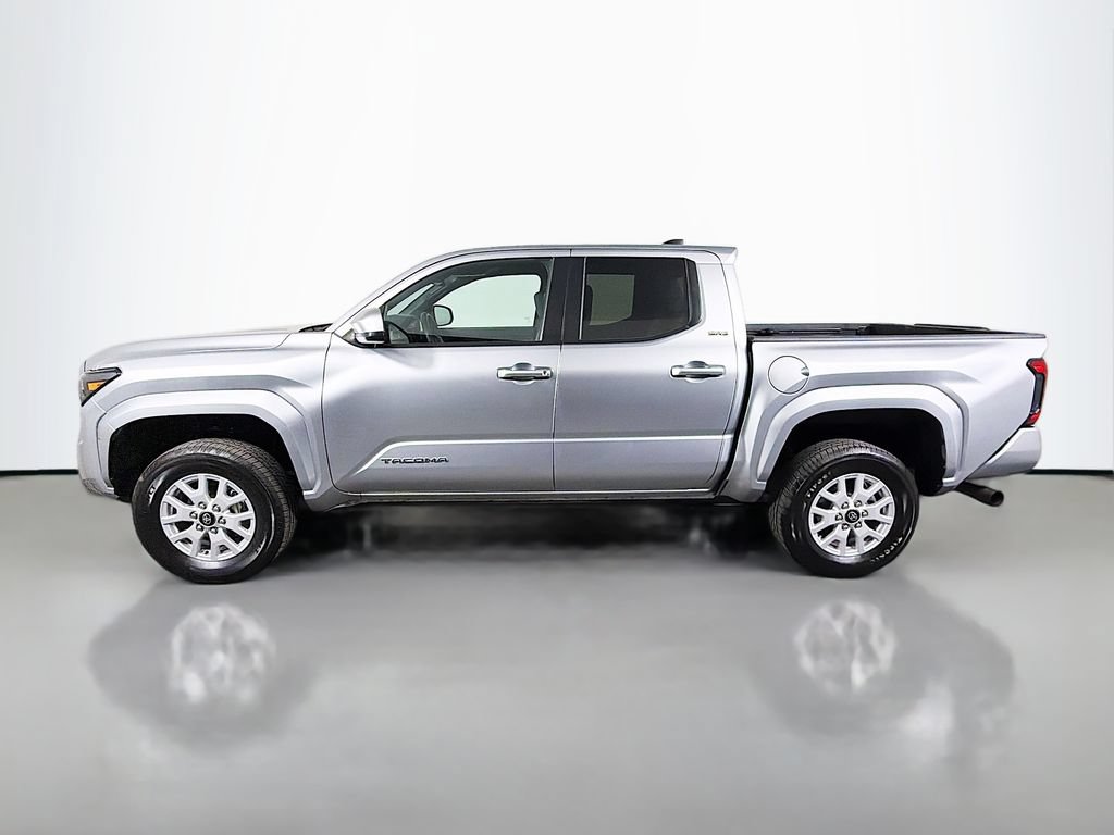 Used 2024 Toyota Tacoma SR5 AWD/4WD image 9