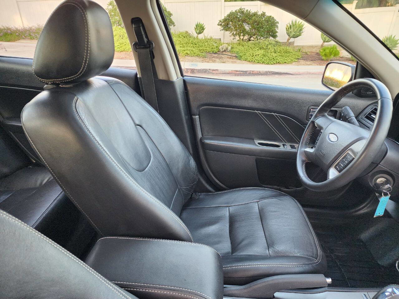 Used 2010 Ford Fusion Sport FWD image 13