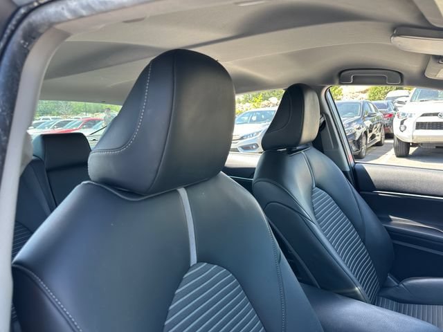 Used 2022 Toyota Camry SE FWD image 29