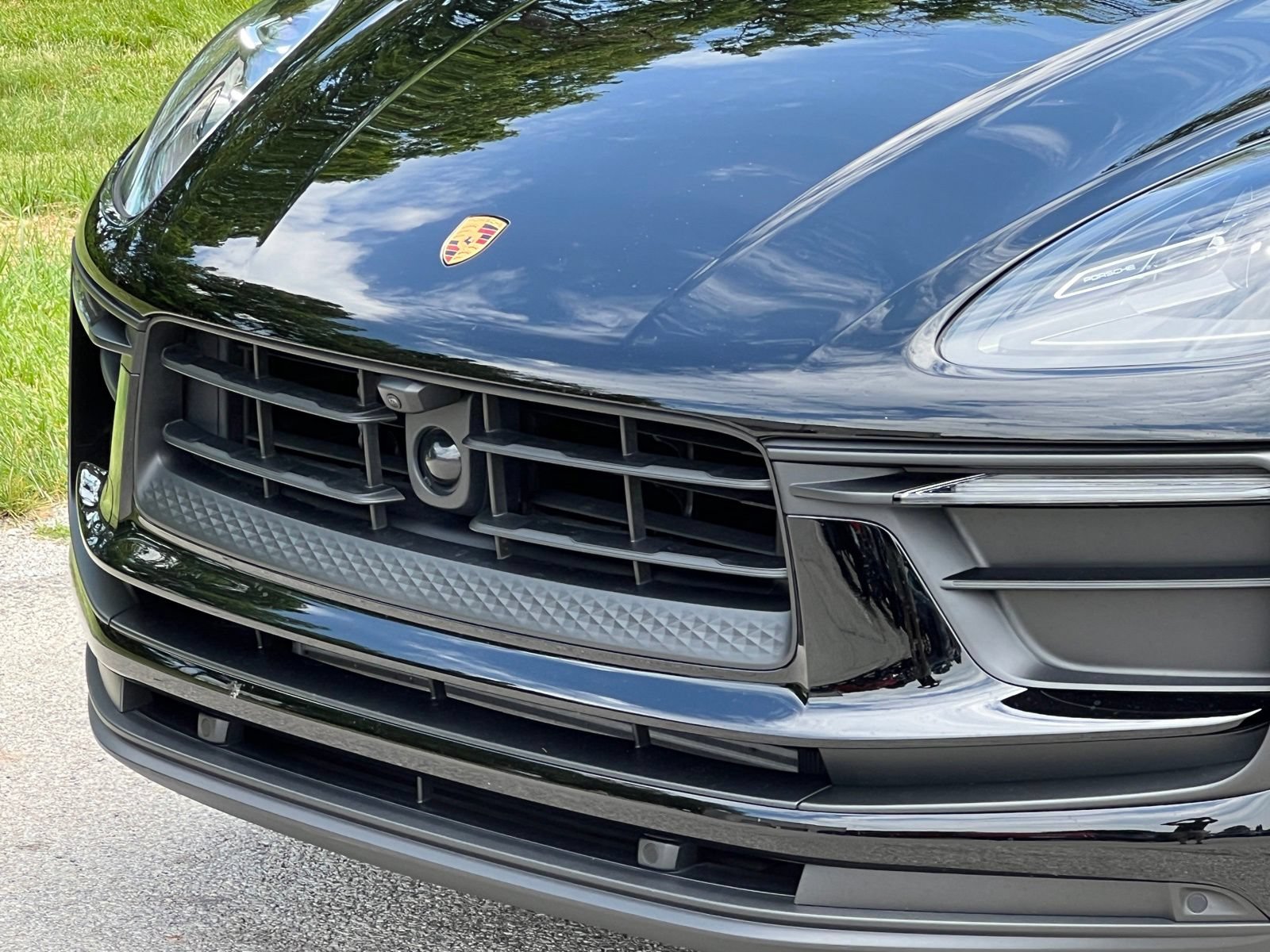 Certified 2026 Porsche Macan AWD/4WD image 12