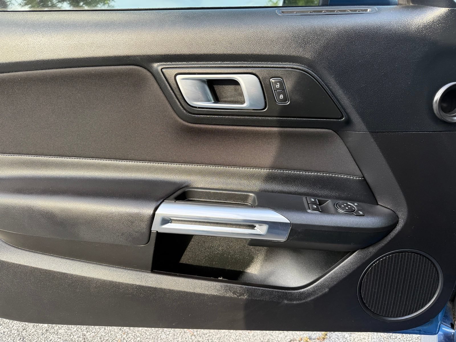Used 2022 Ford Mustang GT RWD image 40