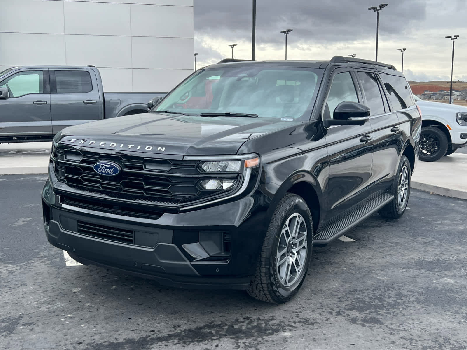 New 2026 Ford Expedition Max Active AWD/4WD image 2