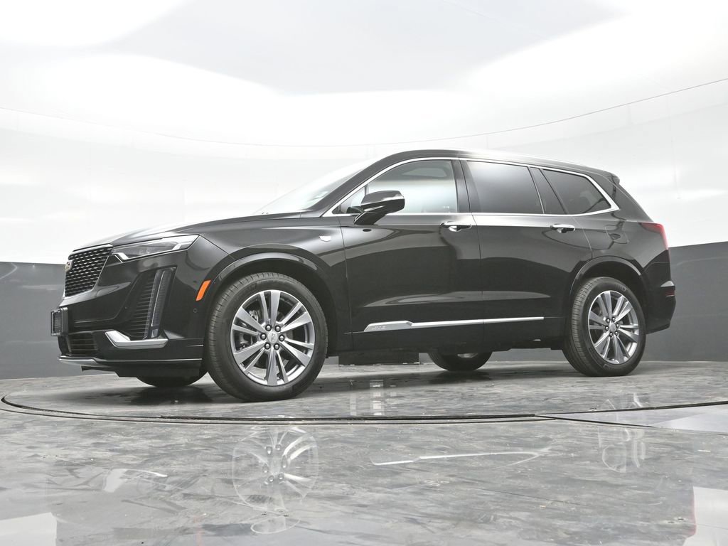 Certified 2025 Cadillac XT6 Premium Luxury w/ Platinum Package image 28