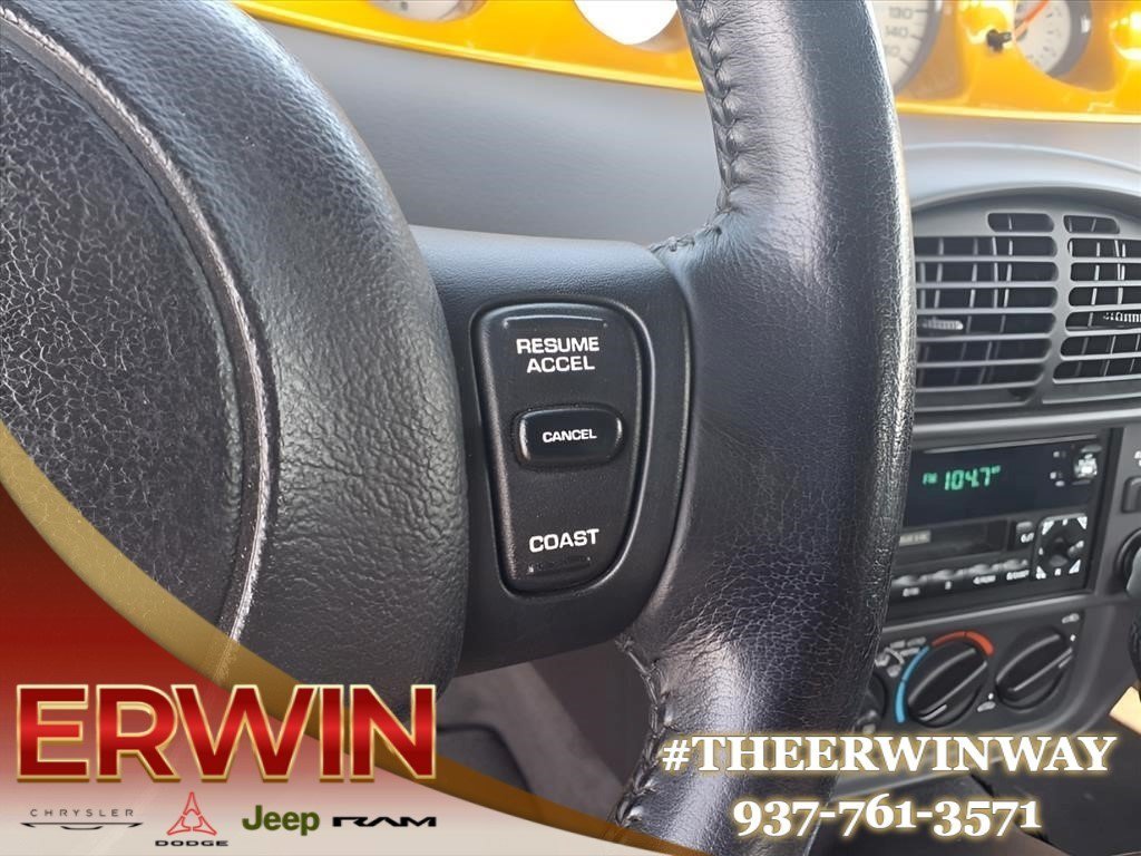 Used 2002 Chrysler Prowler RWD image 25