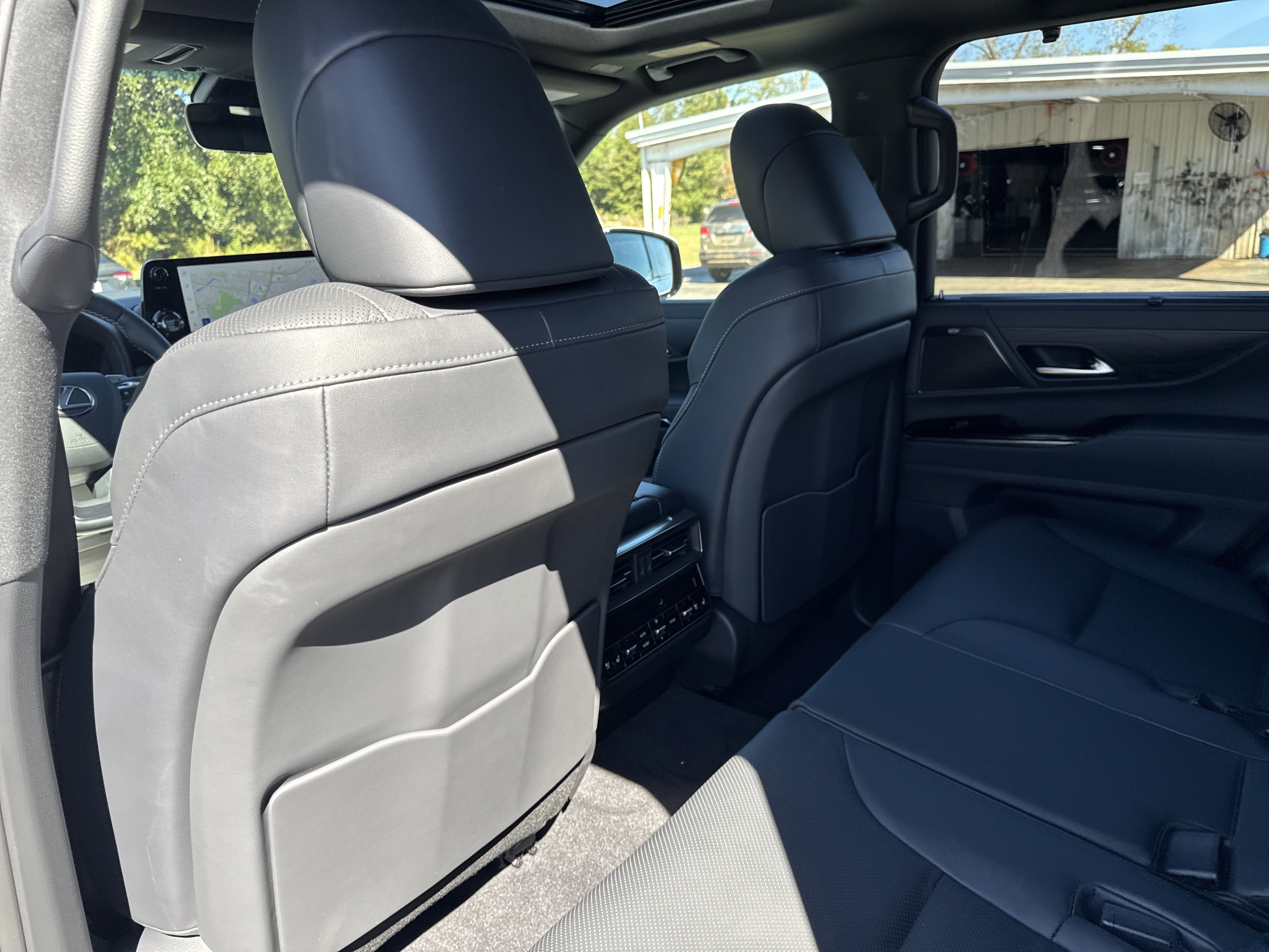 Used 2025 Lexus LX 600 4WD w/ Interior Upgrade Package image 26