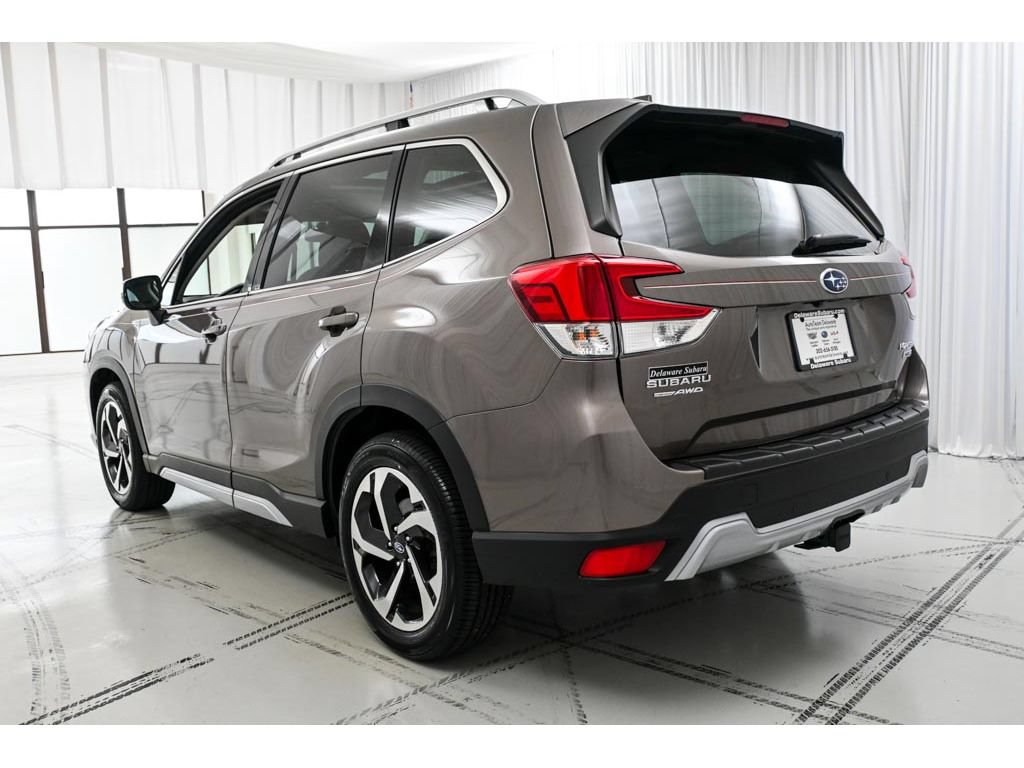 Used 2023 Subaru Forester Touring AWD/4WD image 5