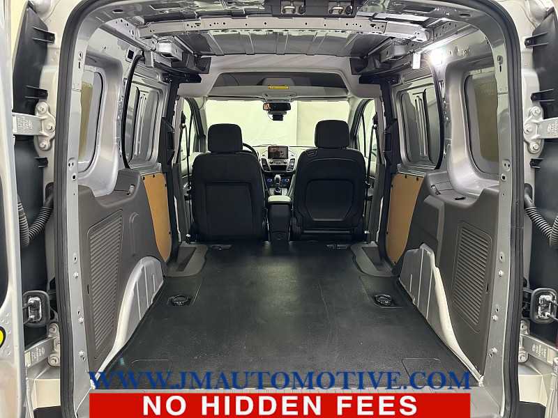 Used 2021 Ford Transit Connect XLT FWD image 16