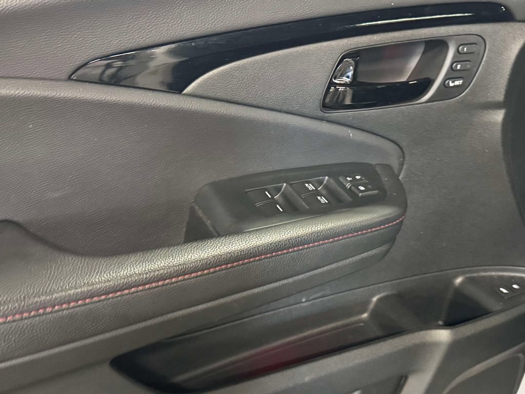 Certified 2024 Honda Passport Black Edition image 27