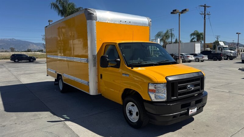 Used 2022 Ford E-350 and Econoline 350 Super Duty image 26