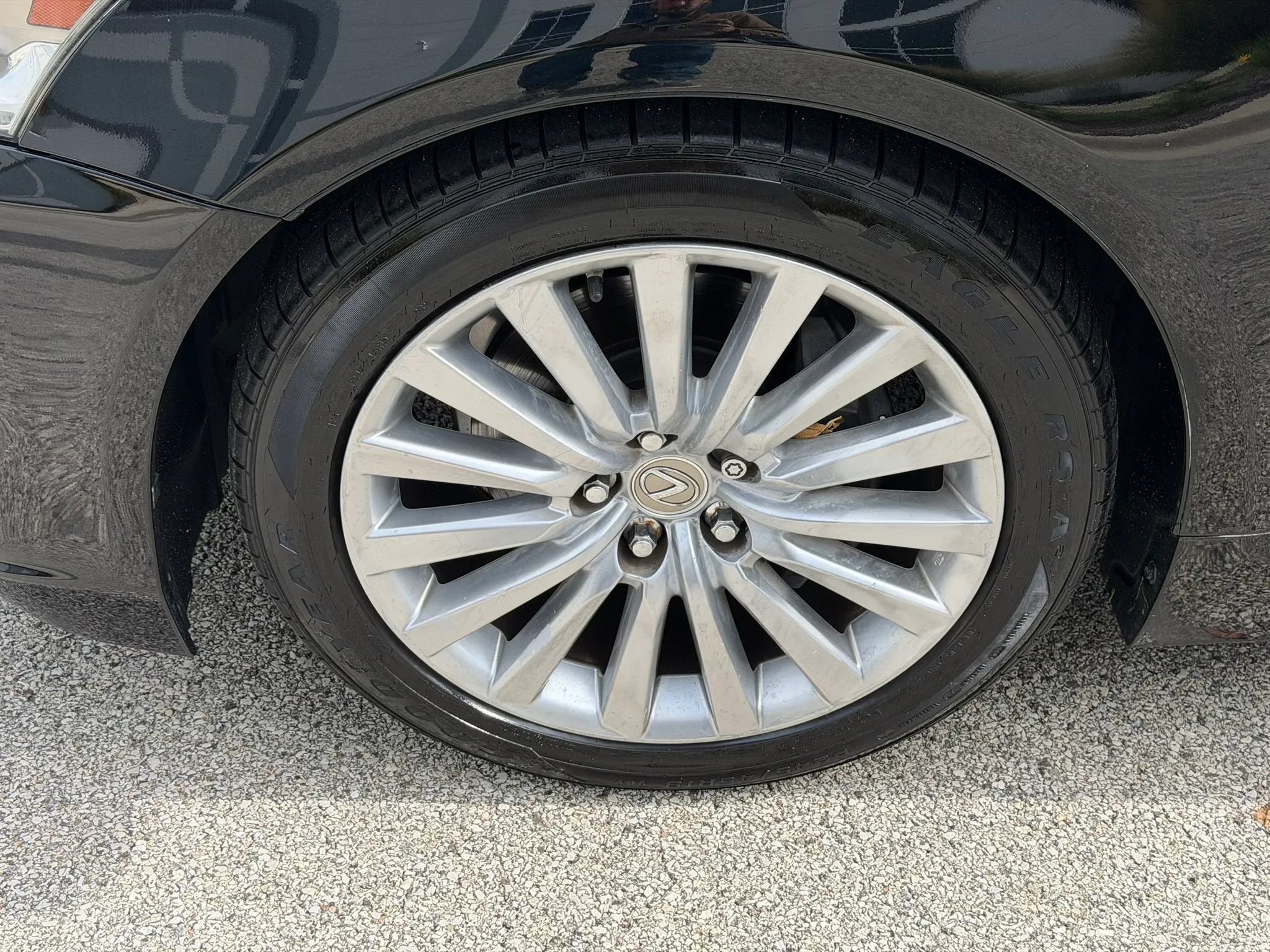 Used 2014 Lexus LS 460 w/ Comfort Package RWD image 9